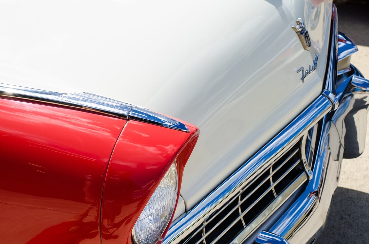 Jak znaleźć oryginalne części do silników zabytkowych?