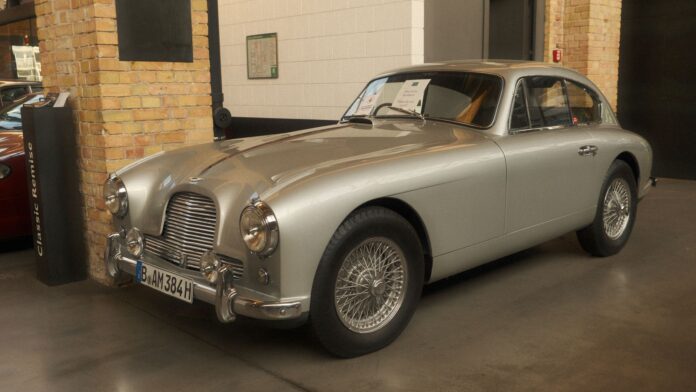 Historia marki Aston Martin od niepozornej firmy wyścigowej do dostawcy samochodów Jamesa Bonda i symbolu brytyjskiej elegancji na kołach Historia marki Aston Martin od niepozornej firmy wyścigowej do dostawcy samochodów Jamesa Bonda i symbolu brytyjskiej elegancji na kołach
